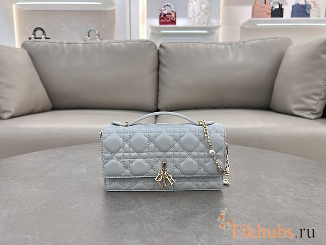 Dior Mini Miss Bag Lambskin Light Blue 21x11.5x4.5cm - 1