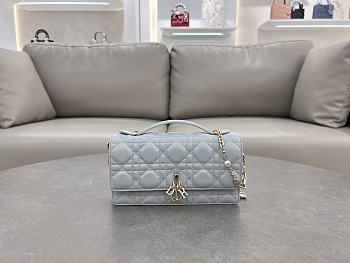 Dior Mini Miss Bag Lambskin Light Blue 21x11.5x4.5cm