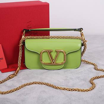 Valentino Garavani Small Loco Green Shoulder Bag 20x11x5cm