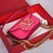 Valentino Garavani Small Loco Pink Shoulder Bag 20x11x5cm - 4