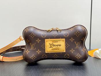 Louis Vuitton LV Bone Bag Monogram 24x14x6cm