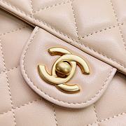 Chanel Medium Flap Bag Beige Lambskin Gold 27x16x7.5cm - 4
