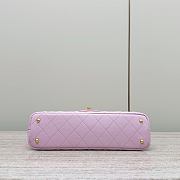 Chanel Medium Flap Bag Pink Lambskin Gold 27x16x7.5cm - 5