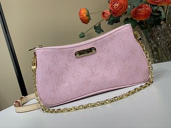 Louis Vuitton LV Liv Pochette Bag Pink 24.5×13.5x6.5cm