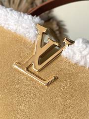 Louis Vuitton LV Capucines GM Souple Beige Suede 38x23x16cm - 6