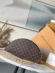 Louis Vuitton LV Fan Monogram Canvas 37x19x6cm - 5