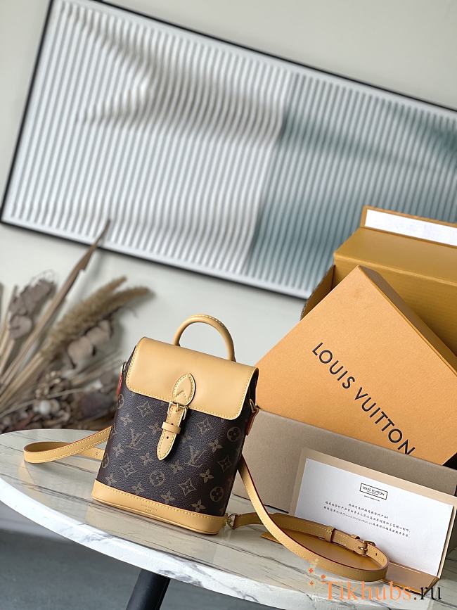 Louis Vuitton LV Soho Mini Backpack 23x17x8cm - 1