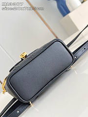 Louis Vuitton LV Coussin Backpack Mini Black 20x7.5x15cm - 6