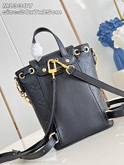 Louis Vuitton LV Coussin Backpack Mini Black 20x7.5x15cm - 3