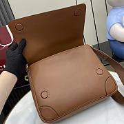 Gucci GG Emblem Medium Crossbody Bag Brown 29x23x7.5cm - 6