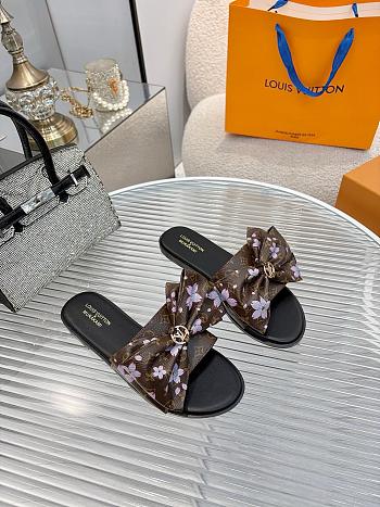 Louis Vuitton LV Slides