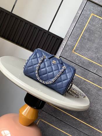Chanel 25P Clutch With Chain Navy Blue Caviar 18.5x11.5x11cm
