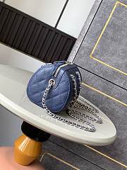 Chanel 25P Clutch With Chain Navy Blue Caviar 18.5x11.5x11cm - 2