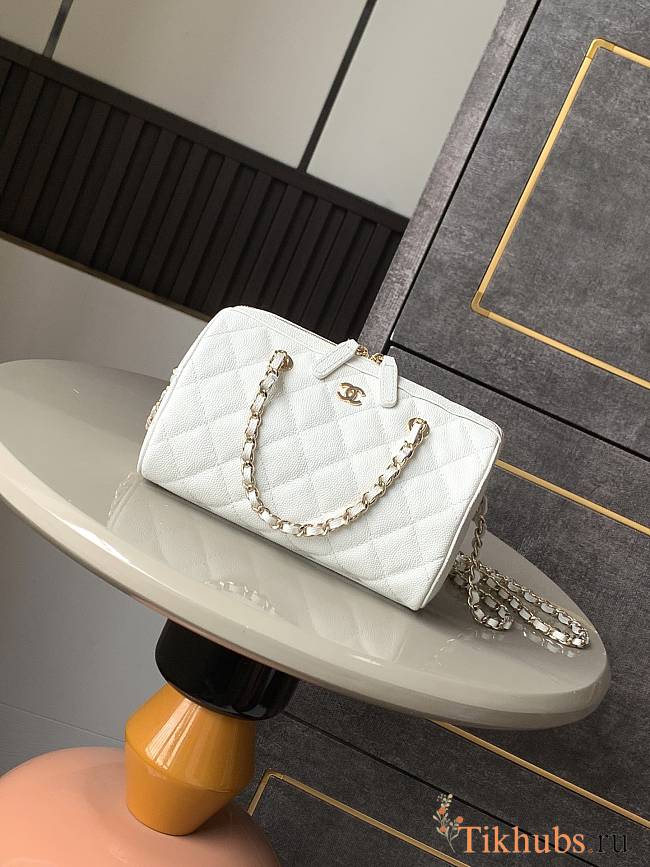 Chanel 25P Clutch With Chain White Caviar 18.5x11.5x11cm - 1