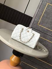 Chanel 25P Clutch With Chain White Caviar 18.5x11.5x11cm - 1