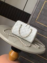 Chanel 25P Clutch With Chain White Caviar 18.5x11.5x11cm - 3