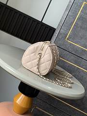 Chanel 25P Clutch With Chain Pink Caviar 18.5x11.5x11cm - 2