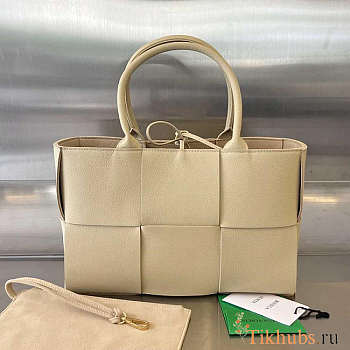 Bottega Veneta Small Arco Tote Bag Pale Beige 30x20x11.5cm