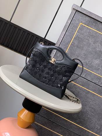 Chanel 25P 31 Bag Black 22x23x5.5cm