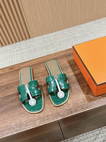 Hermes Oran Green Crocodile slides