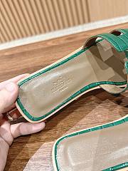 Hermes Oran Green Crocodile slides - 2