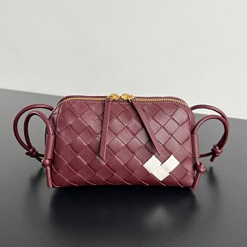 Bottega Veneta Intrecciato Concert Pouch Red White 18.5x11.5x8.5cm