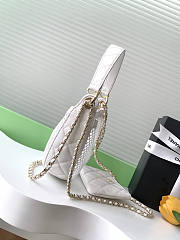 Chanel Clutch With Chain White 22x15x6cm - 3