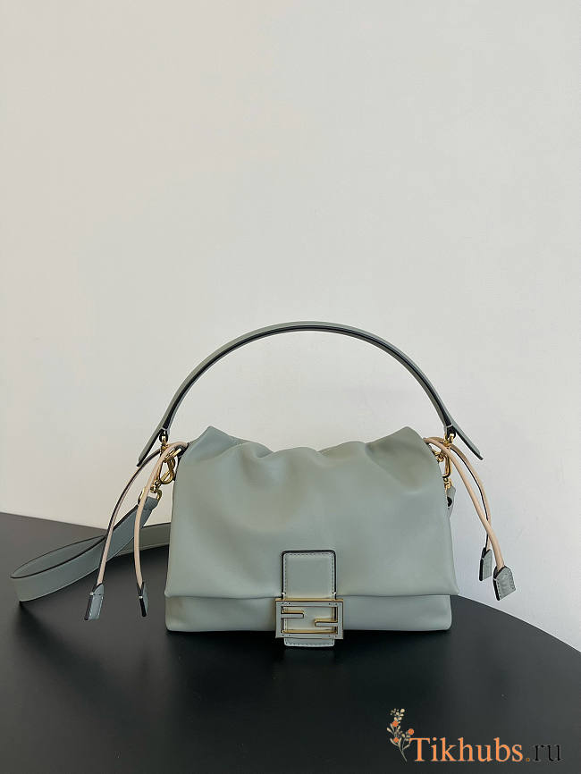 Fendi Mamma Baguette Medium Light Green Leather Bag 26.5x18x8.5cm - 1
