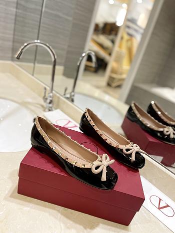 Valentino Garavani Rockstud Patent Black Ballerina Flat