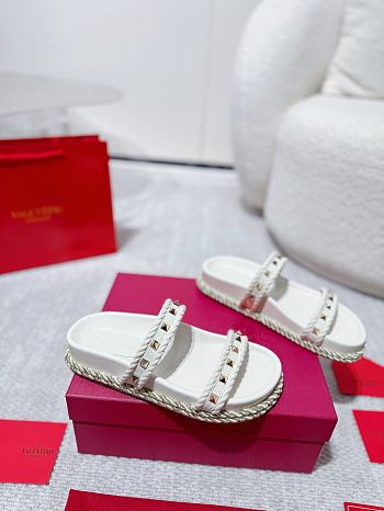 Valentino Garavani Rockstud Leather Espadrille Sandals White