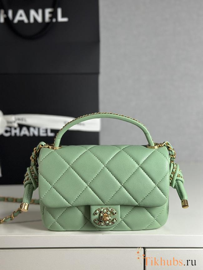 Chanel 25C Flap Bag Green Lambskin Gold 18x5x13cm - 1