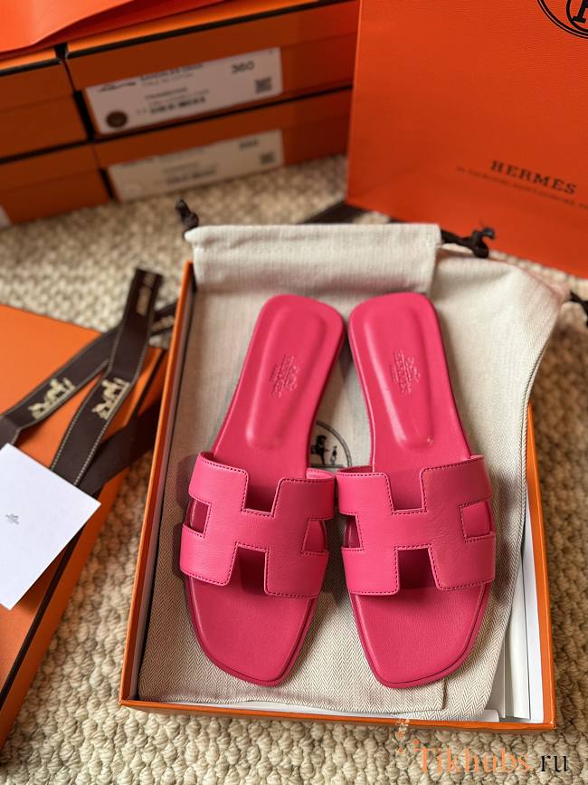 Hermes Oran Smooth Leather Pink Slides - 1