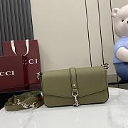 Gucci Small Crossbody Bag Hook Closure Green 23.5x12.5x6.5cm - 1