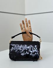 Fendi Baguette Mini Fuchsia Sequin Leather Black Bag 19x11x5cm - 2