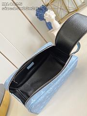 Louis Vuitton LV Dopp Kit Sky Blue 28x15x16.5cm - 3