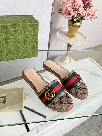 Gucci GG Slides