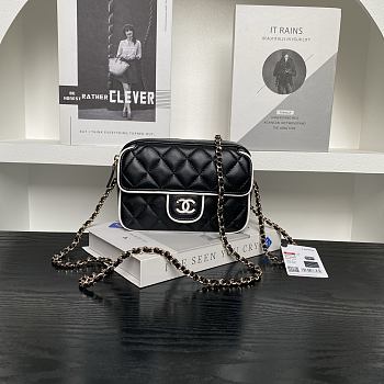 Chanel Bag Black White Lambskin 19.5x12.5x3.5cm
