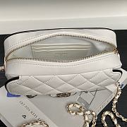 Chanel Bag White Black Lambskin 19.5x12.5x3.5cm - 4