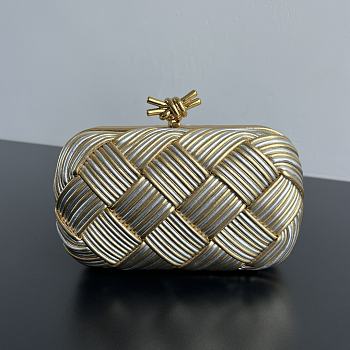 Bottega Veneta Intreccio Knotted Clutch 19x11.5x5cm