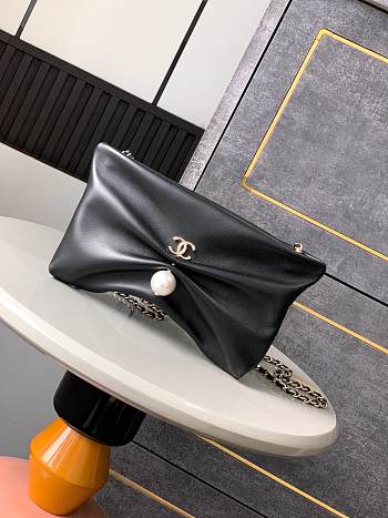 Chanel Clutch With Chain Black Lambskin 24x14x5cm