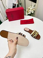 Valentino Vlogo Slides Brown Crochet - 4
