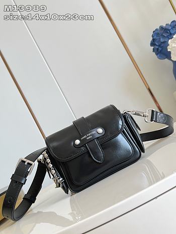 Louis Vuitton LV Cargo Wearable Wallet 23x14x10cm