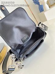 Louis Vuitton LV Cargo Wearable Wallet 23x14x10cm - 5