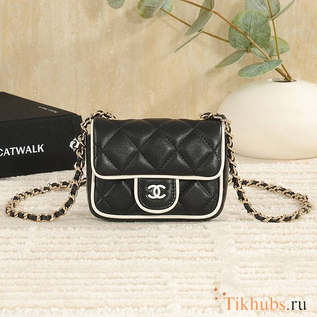 Chanel Clutch With Chain Lambskin Black & White 11.5x8.5x4cm - 1