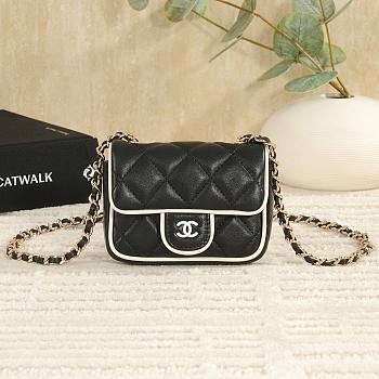 Chanel Clutch With Chain Lambskin Black & White 11.5x8.5x4cm