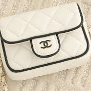 Chanel Clutch With Chain Lambskin White Black 11.5x8.5x4cm - 6