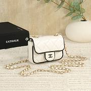 Chanel Clutch With Chain Lambskin White Black 11.5x8.5x4cm - 4