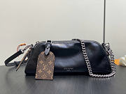 Louis Vuitton LV Pochette Vibe Bag Black 25x10x7.5cm - 1