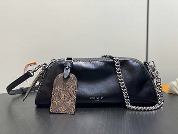 Louis Vuitton LV Pochette Vibe Bag Black 25x10x7.5cm
