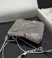 Chanel Mini 22 Handbag Silver 17x15x4cm - 3